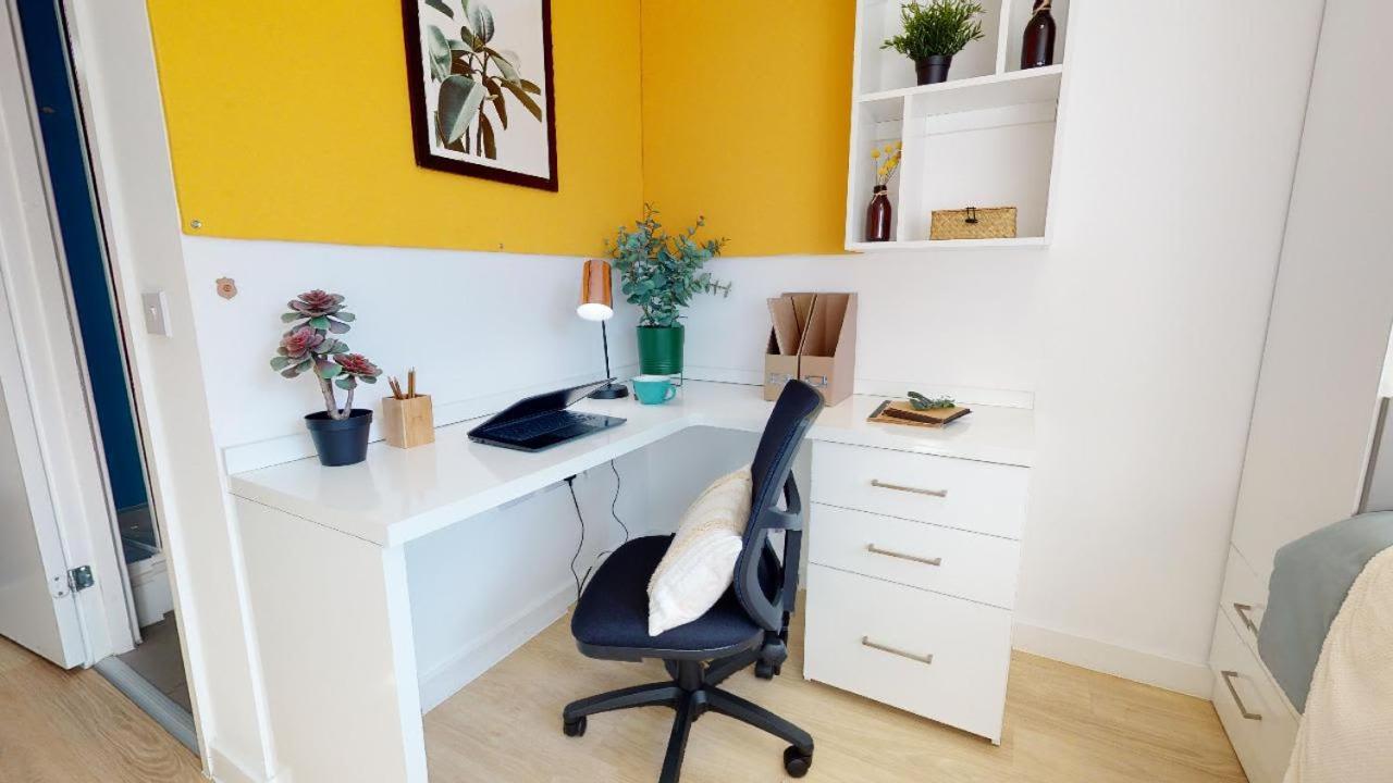 For Students Only Private Bedrooms With Shared Kitchen And Studios At Iq Haywood House In Londres Extérieur photo