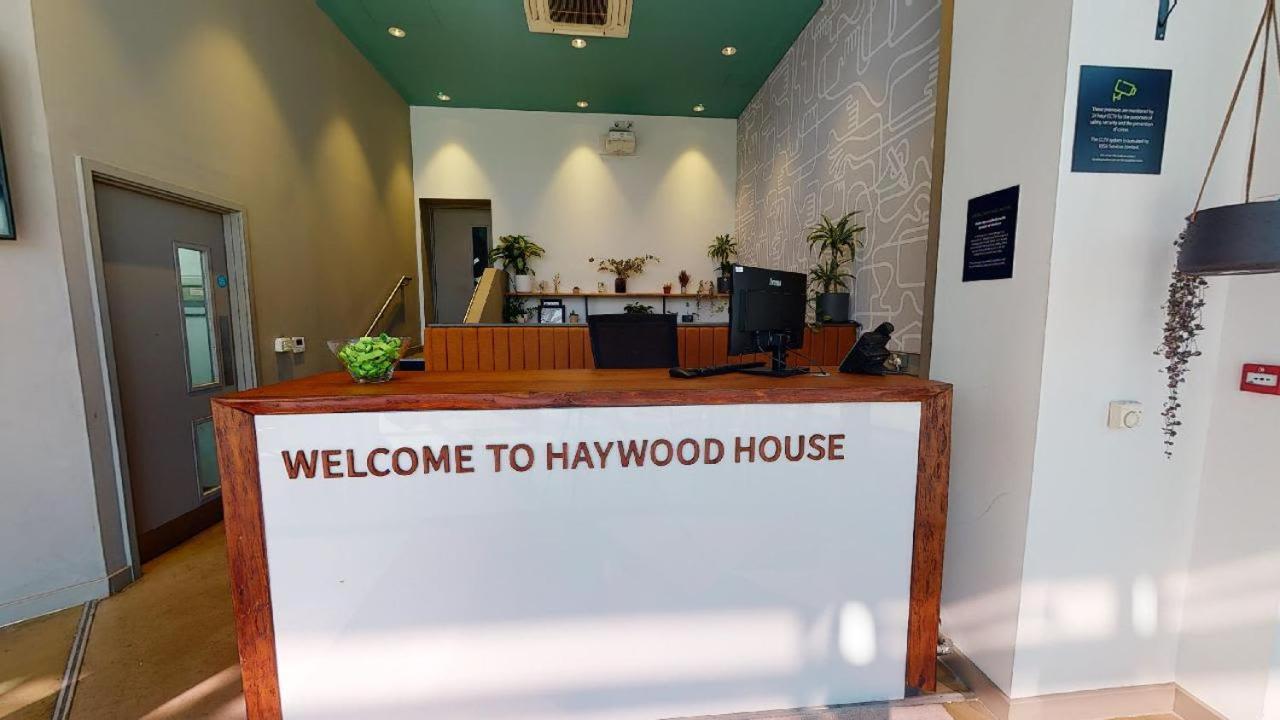 For Students Only Private Bedrooms With Shared Kitchen And Studios At Iq Haywood House In Londres Extérieur photo